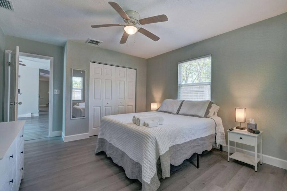 Heated Pool Close to St Pete Tampa Pet Friendly, photo 36