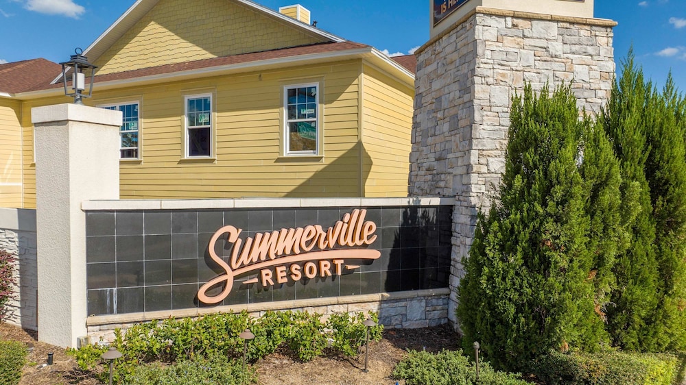 Chic 4 Bedroom at Summerville Minutes From Disney