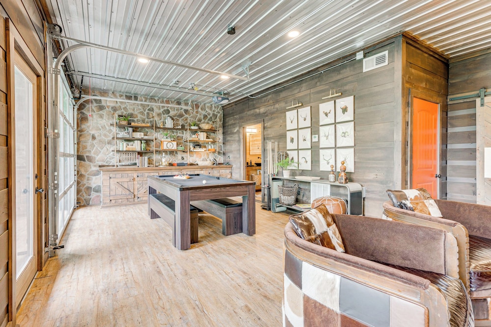 2 Decks, Grill, Hot Tub: Mountain Cabin in Murphy view 4