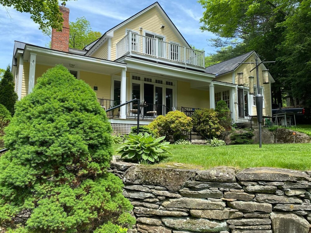 Green River Bridge Inn