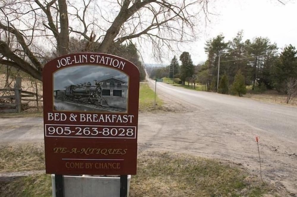 Joe-Lin Station Bed & Breakfast