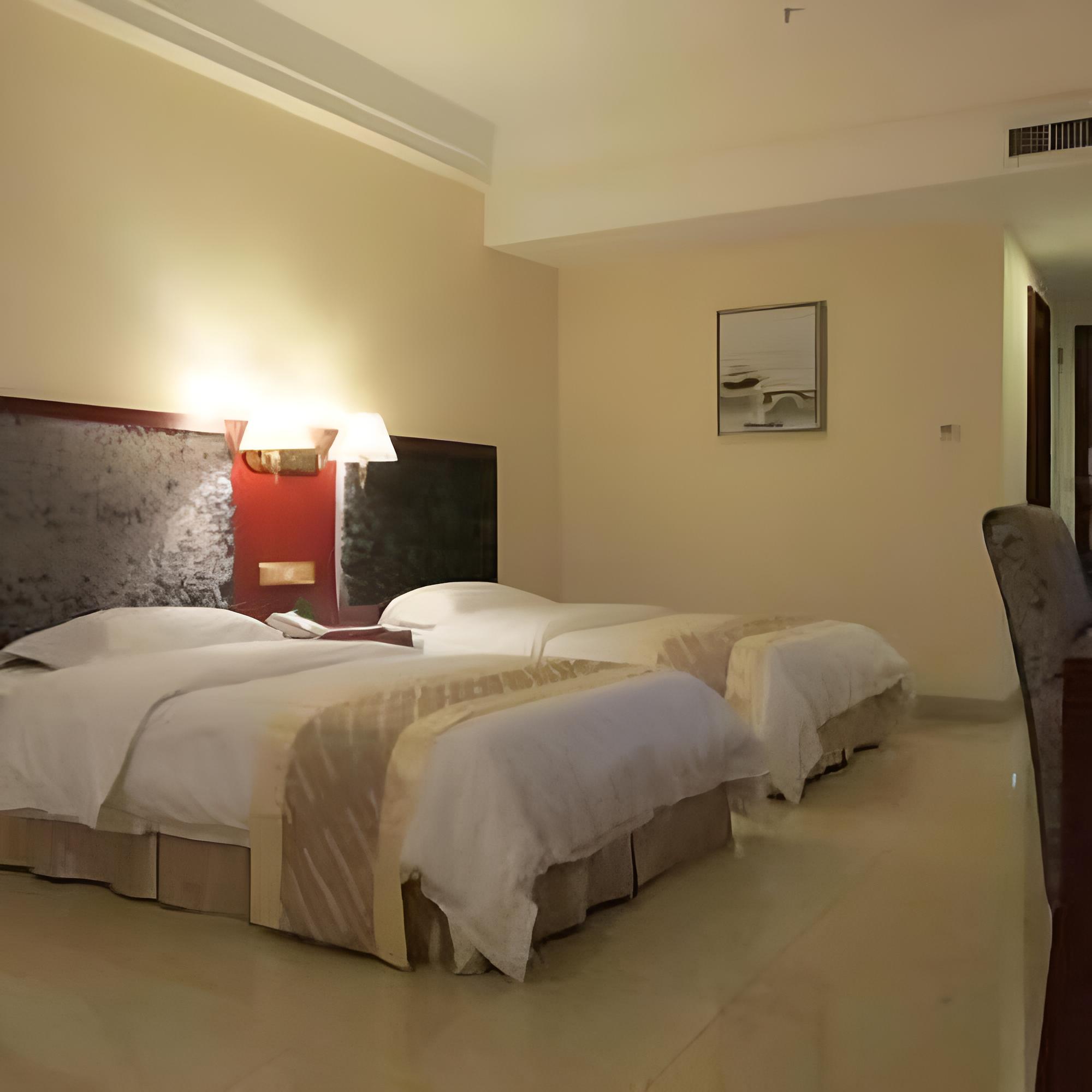Golden Leaf Hotel