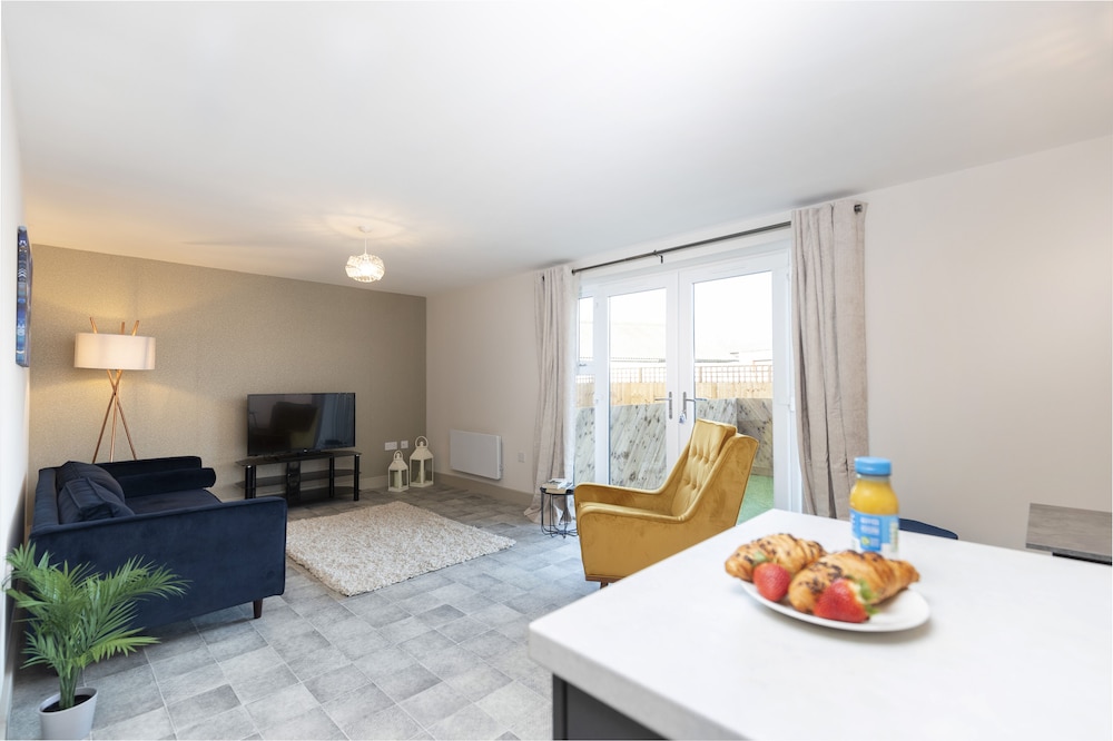2 Avery Gardens - 2 Bedroom Apartment view 5
