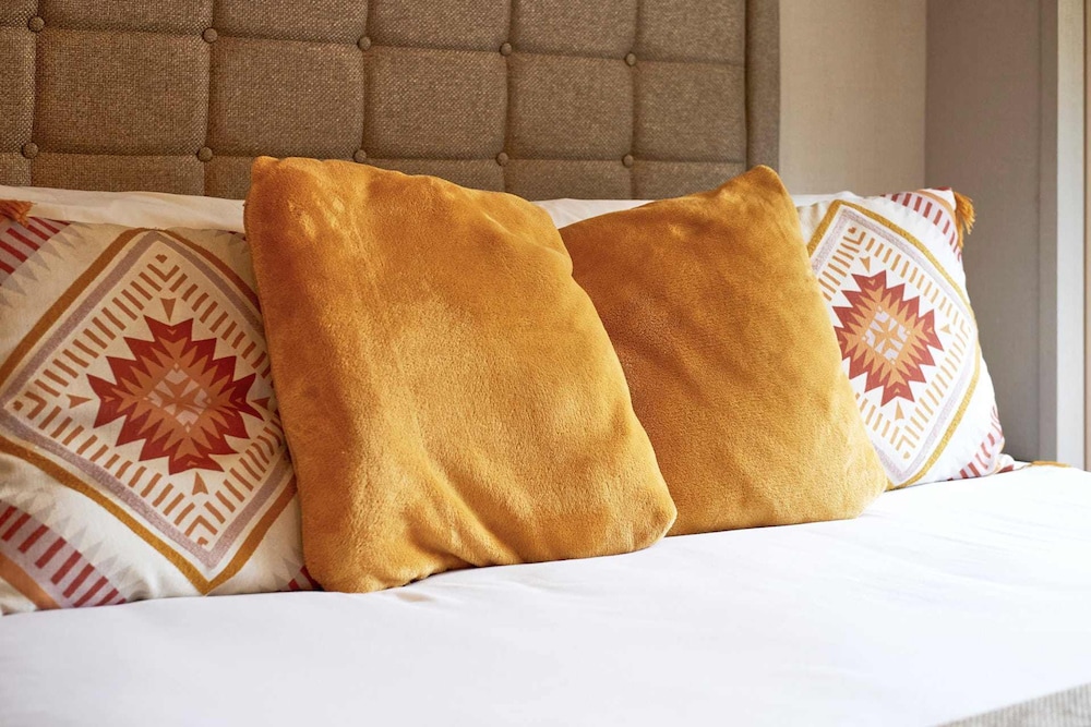 Host Stay Brooksbank Lodge