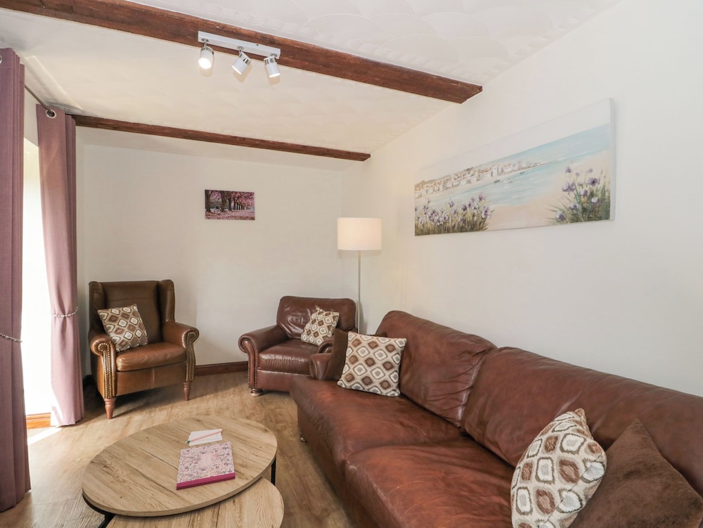 Mistletoe Cottage