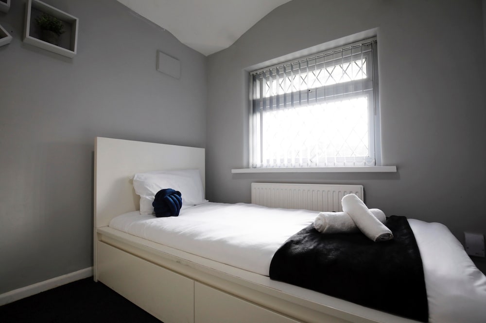 Spacious House for Relocating - Workers - Families
