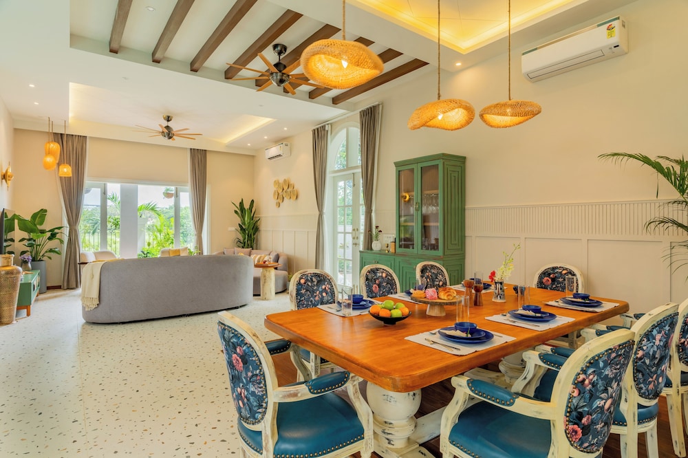 Esh Cottages Birch | Hillside 4-BHK Hideaway With Lush Garden, Common Pool, & Gaming Zone