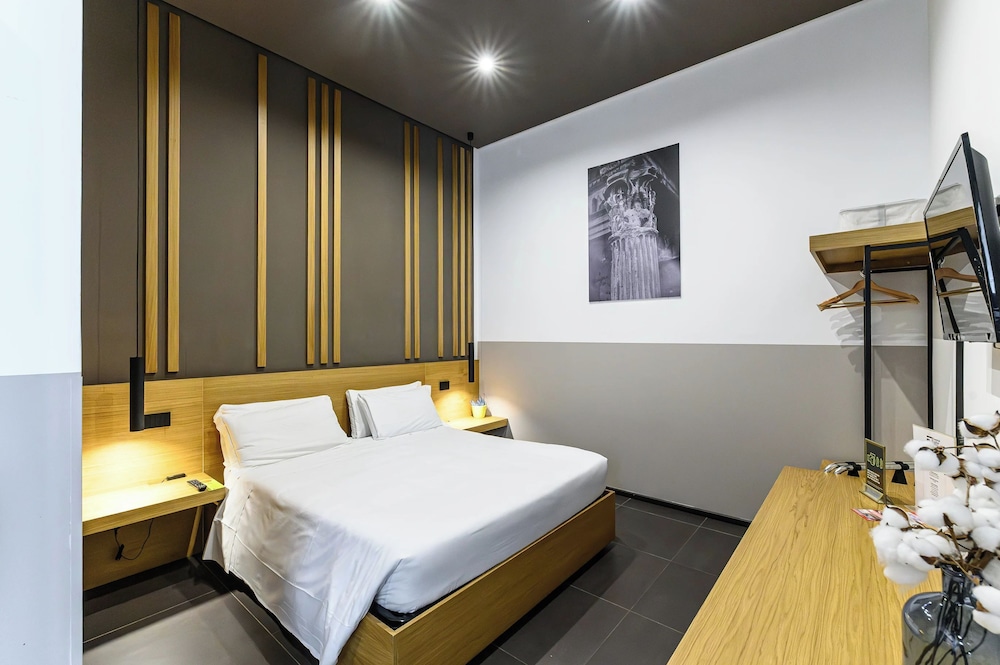 Hotel Central Lodge