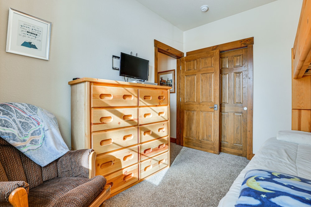 Ski-in/ski-out Granby Ranch Condo w/ Pool Access - Property Image 22