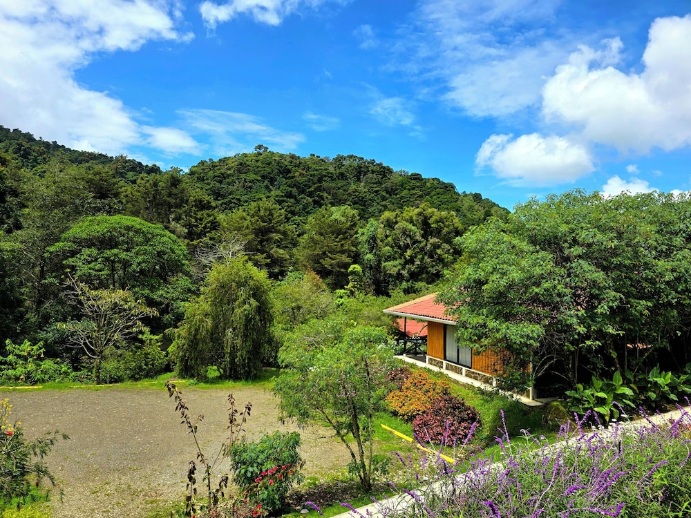 Hotel de Montaña Suria