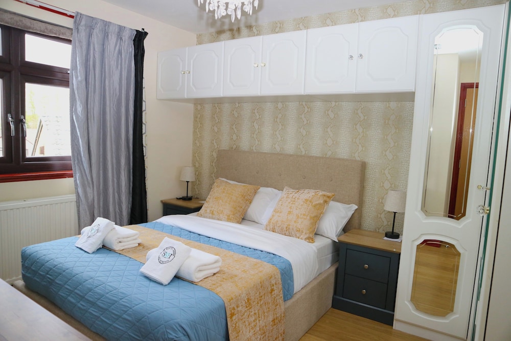 Edinburgh Mansion Retreat