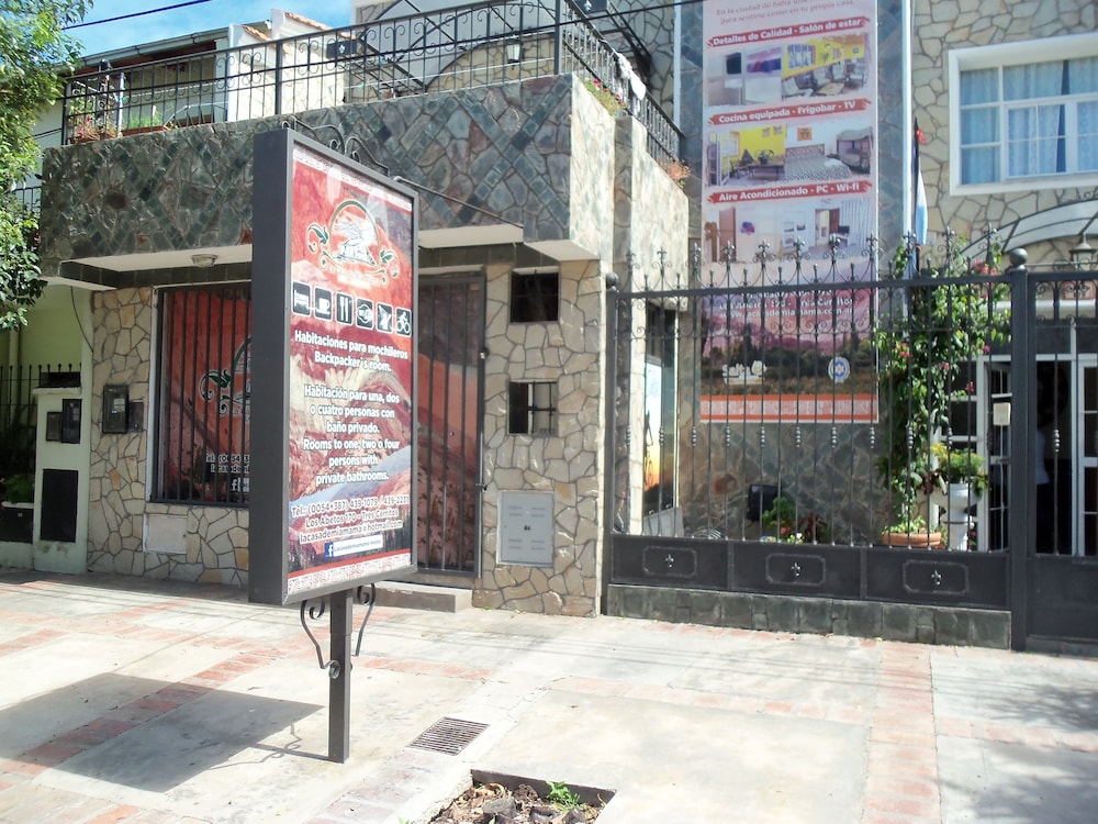 La Casa de Mia Mama