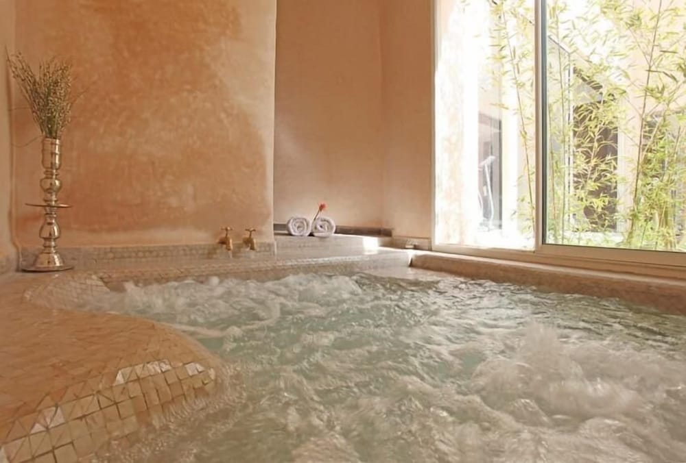 Palais Rim Marrakech – Grande Villa de Vacances avec Piscine et Jardin