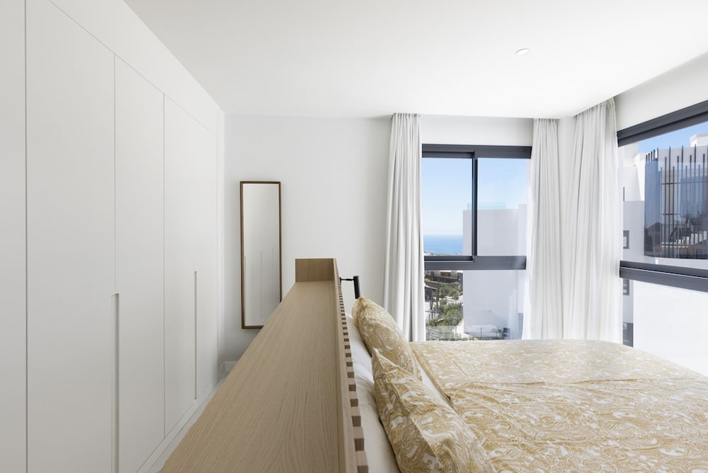 Exclusive 3-bedroom Apartment in Higueron