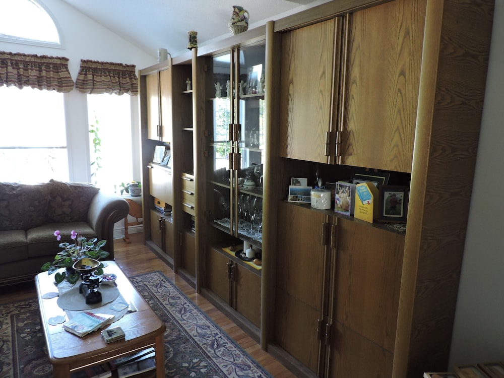 Tucked Inn the Harbour Bed & Breakfast