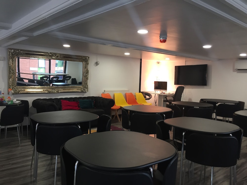 Rahman Hostel - Manchester
