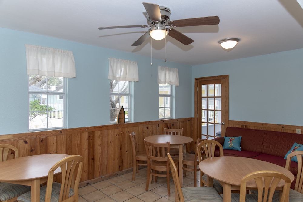 Pelican Bay Resort