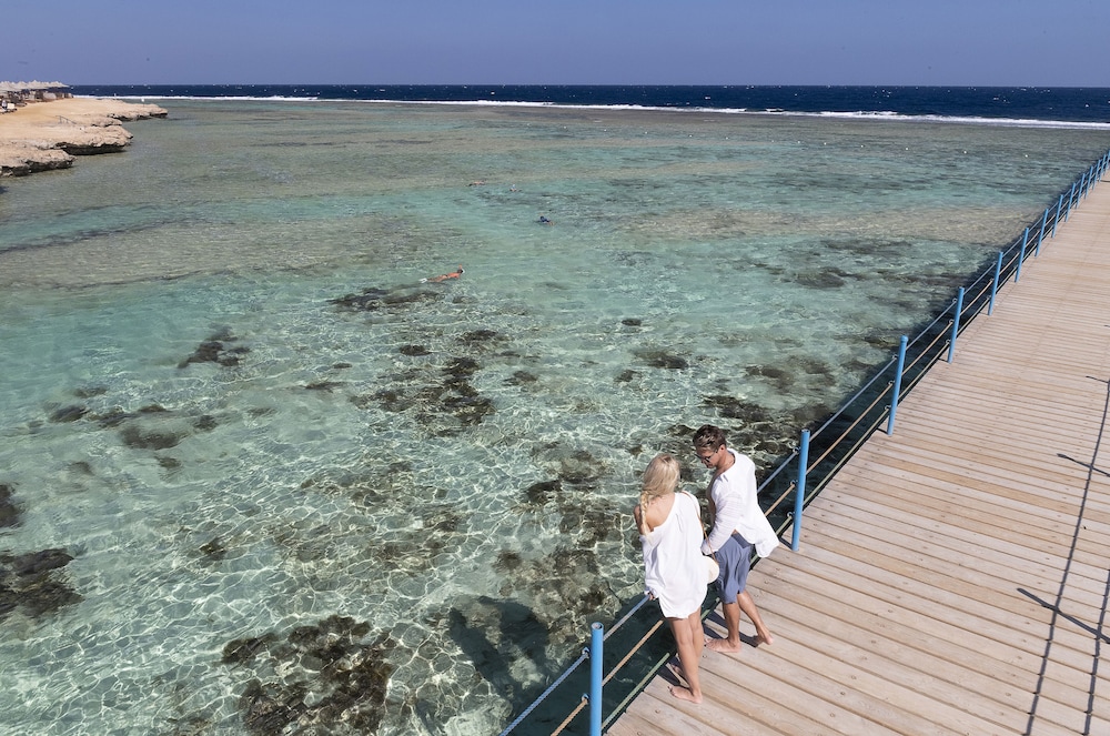 Three Corners Happy Life Beach Resort - All Inclusive