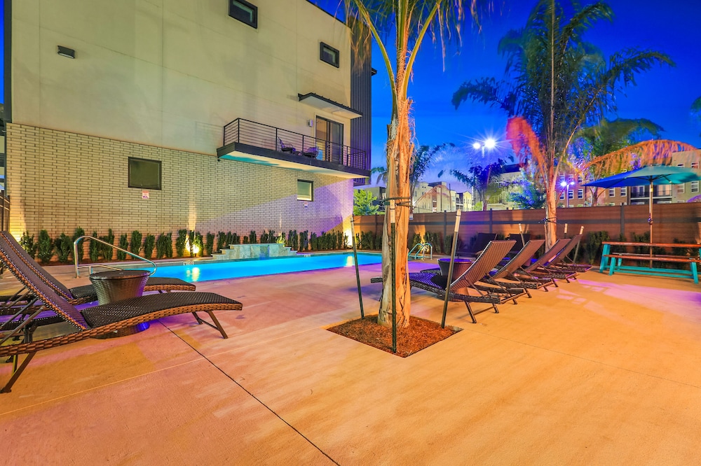 Spacious 4BR 10 Min to French Quarter - Image 2