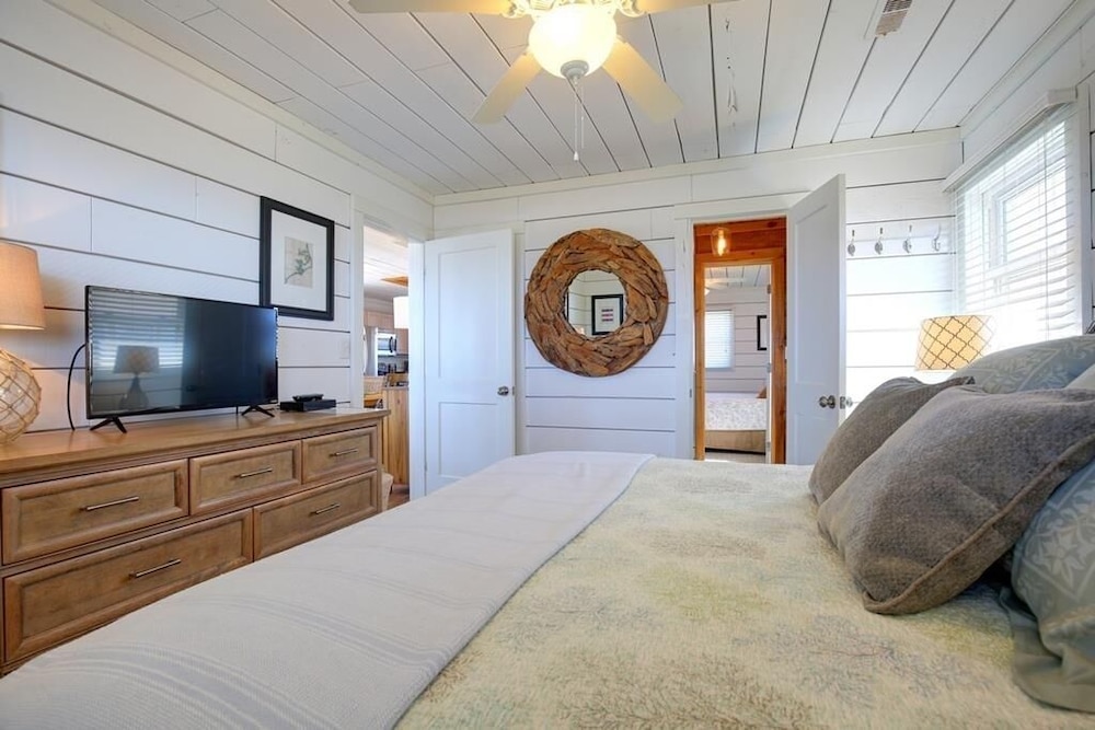 Magnolia Cottage - 3 Br Home