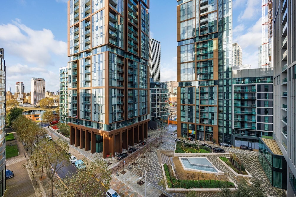 Spacious 3-bed apt Canary Wharf Great View