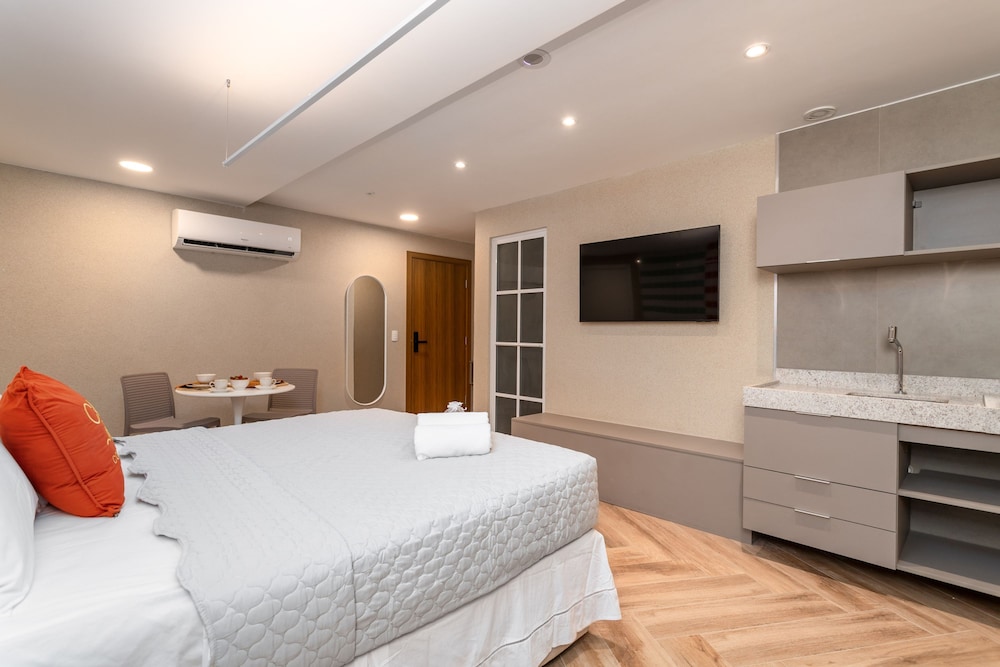 Cosy a few Steps From Copacabana Beach Q13