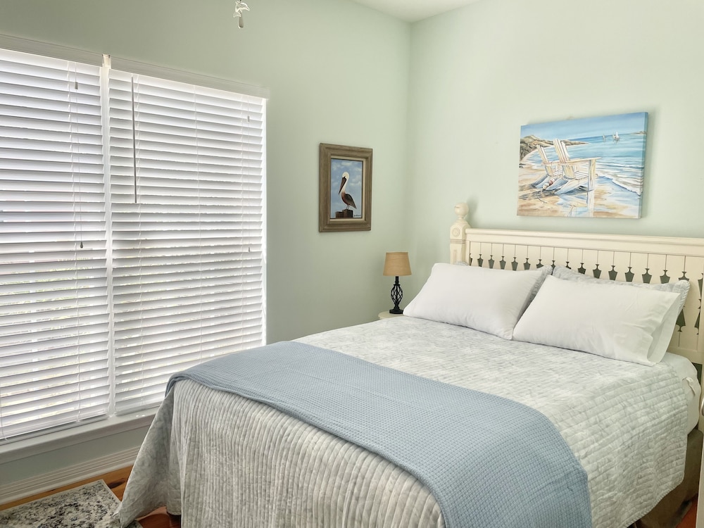The Rookery Ii 1501 3 Bedroom Cottage by RedAwning view 4