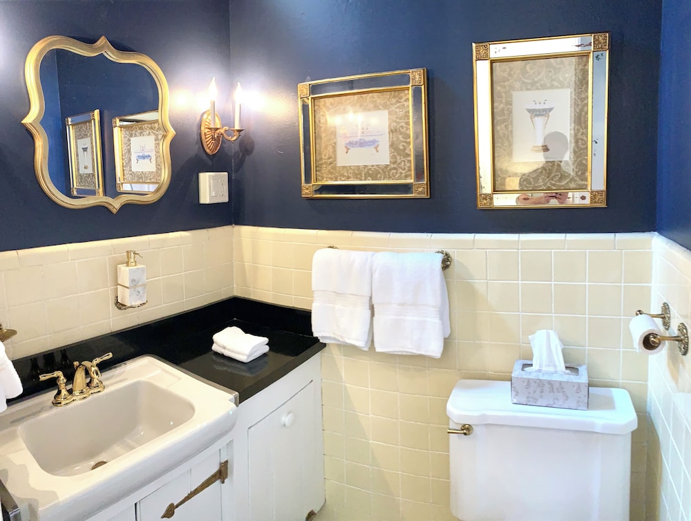 French Quarter Lanaux Mansion B & B