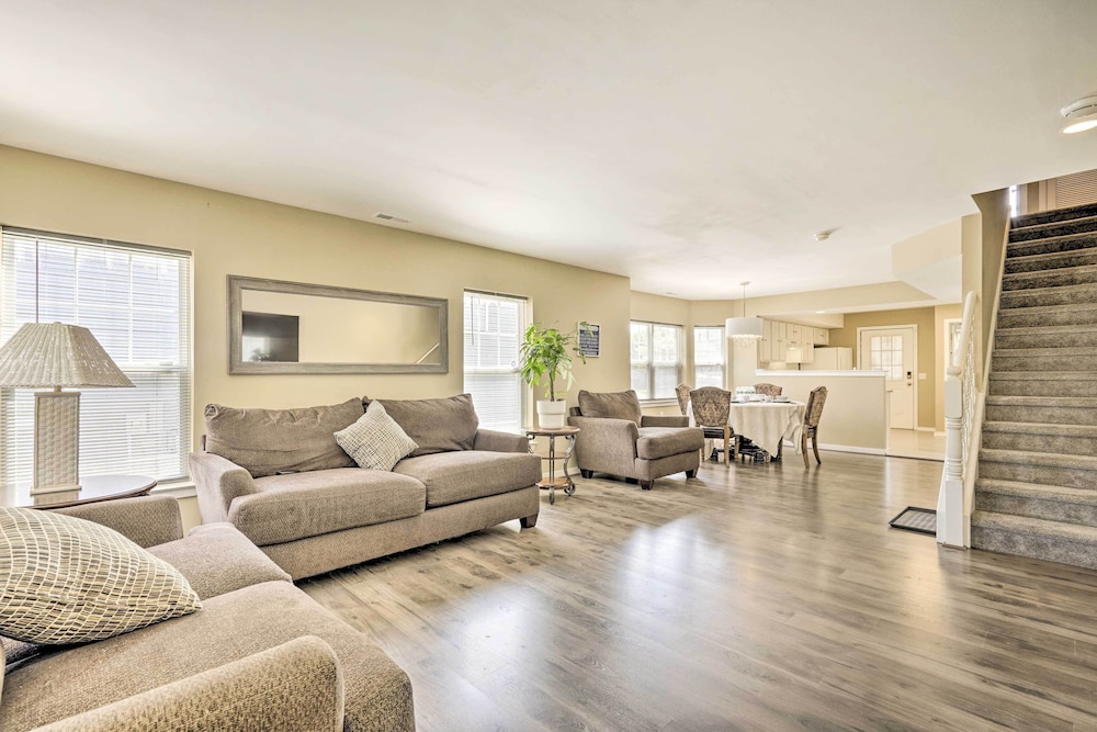 1 Mi to Beach & Casinos: Home in Atlantic City! view 5