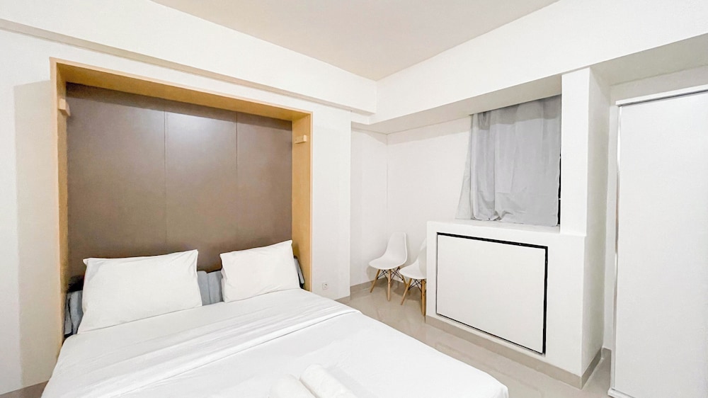 Simple Look Studio (No Kitchen) Near Unhas Bandaraya - Tallasa City Makassar Apartment