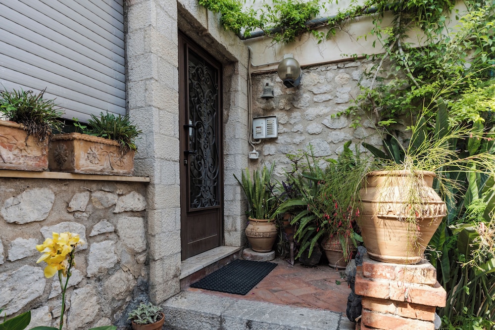 Giardino degli Aranci with Terrace by Wonderful Italy