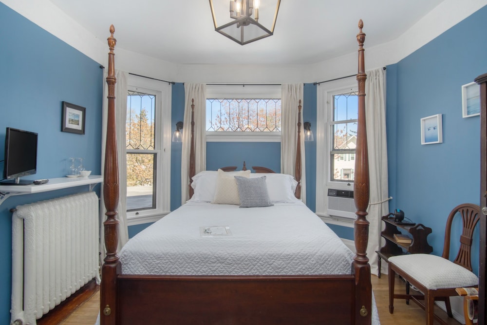 The Lamplighter Bed & Breakfast of Ludington