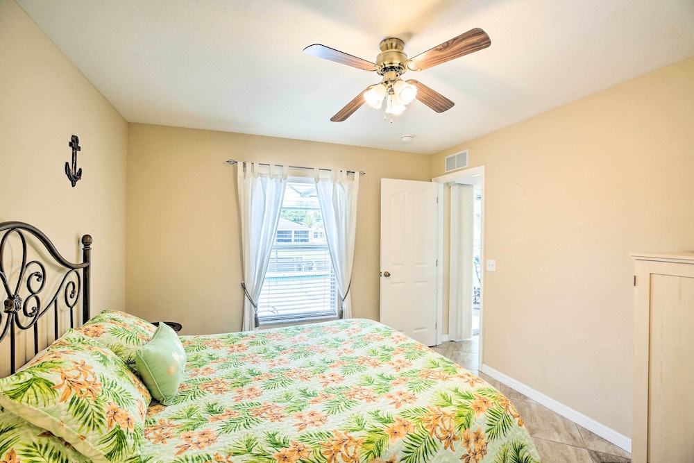 Dock & Canal Access: Cape Coral Family Home view 4