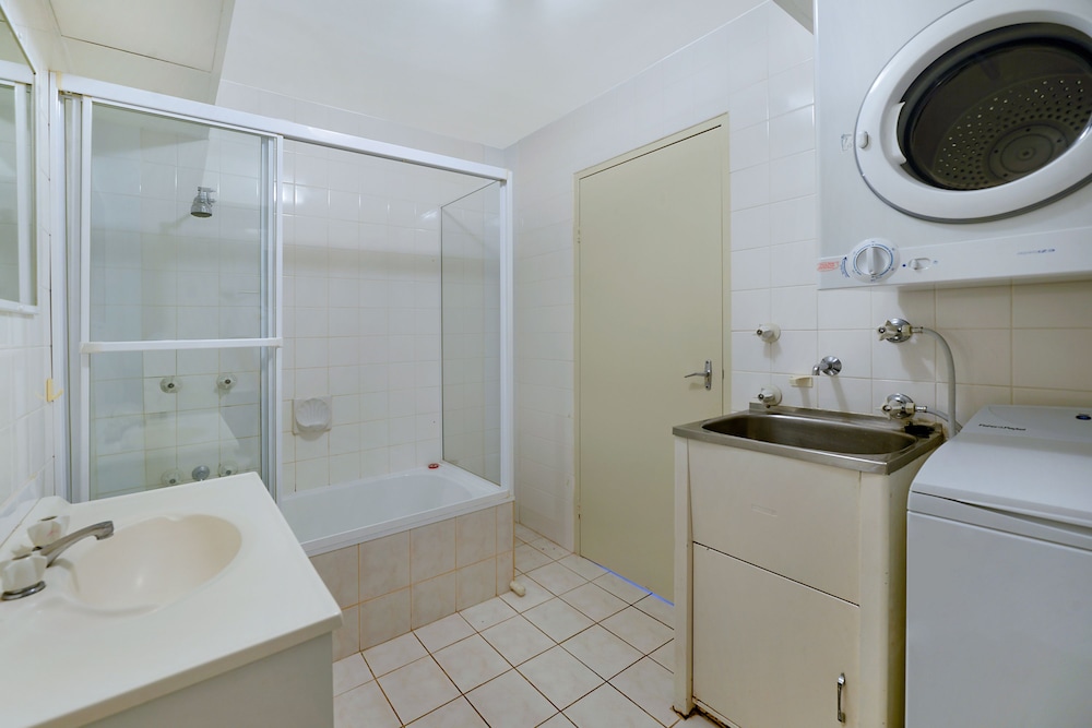 Surfers Paradise Vacations - Condor Ocean View Apartments managed by Gold Coast Premium - Property Image 93