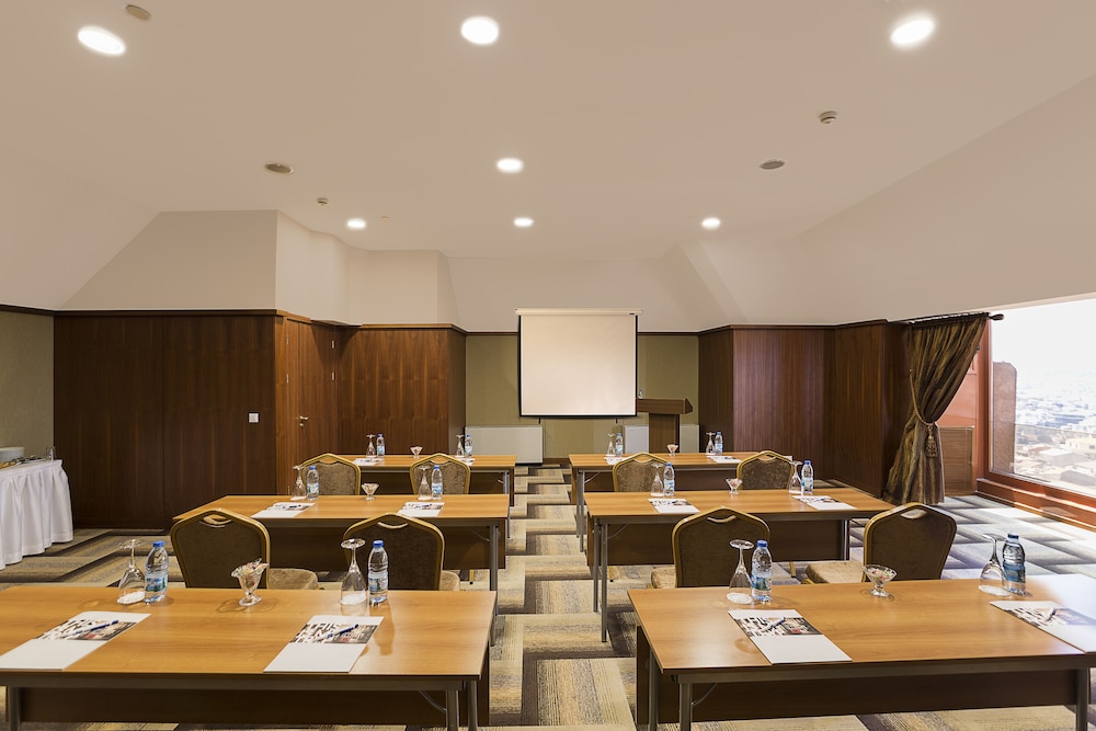 Taxim Express - Image 21