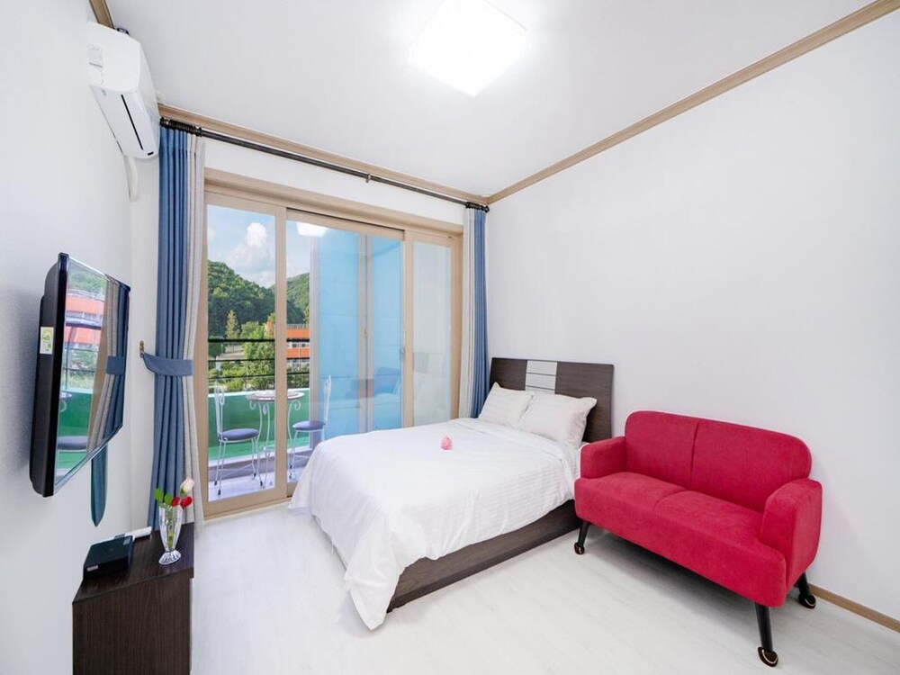 hotel room