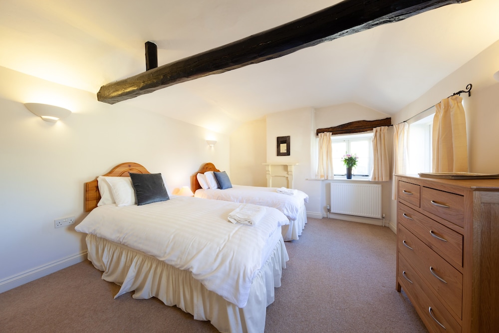 Camside, Chipping Campden - Taswell Retreats view 4