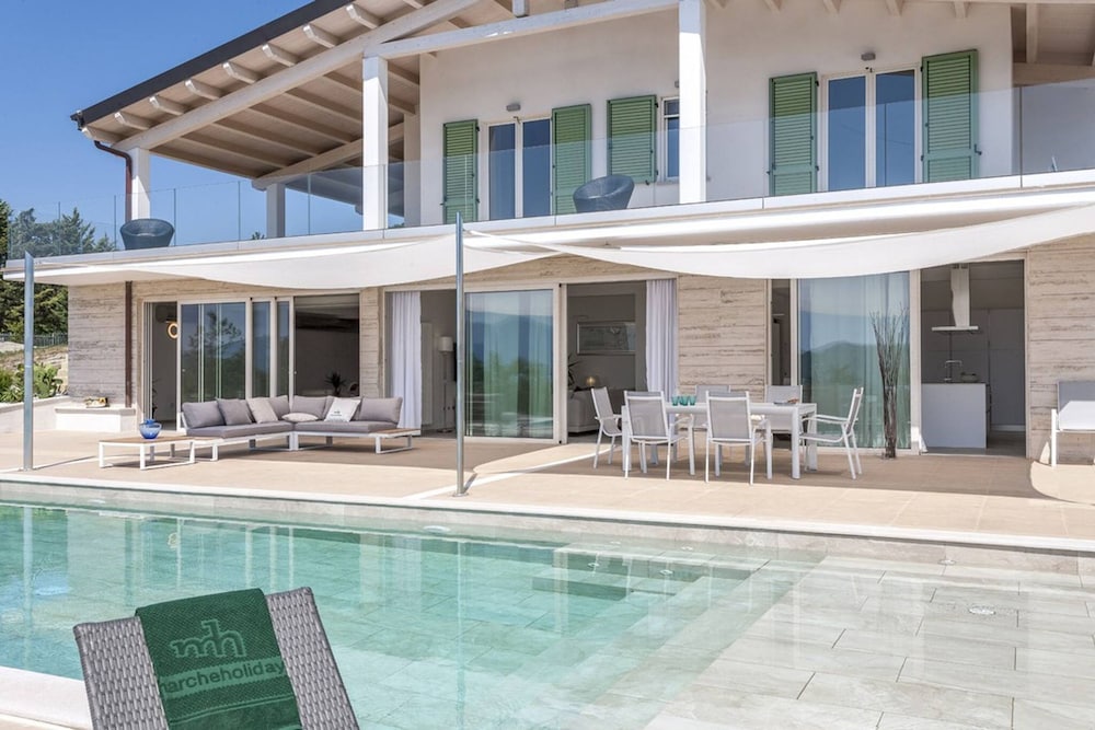 Villa Montefalcone 8 by Marche Holiday Villas