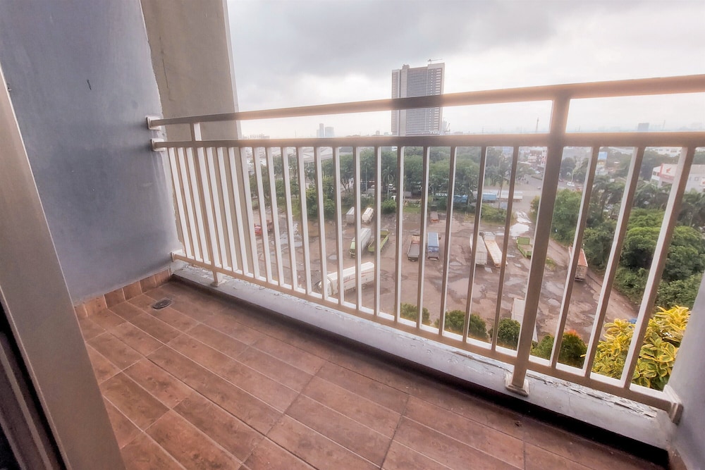 Cozy and Homey Studio Apartment at Springwood Residence Tangerang