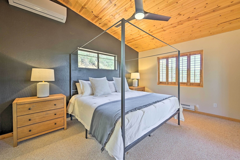 Chalet-style Pine Cabin w/ Wraparound Deck & Views