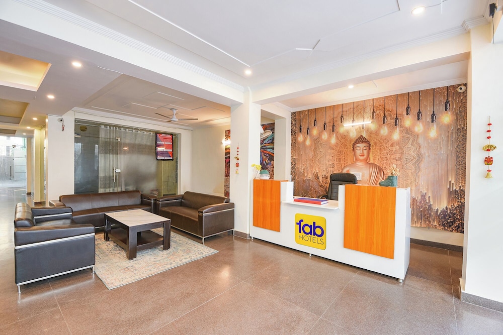 Fabhotel The Flora