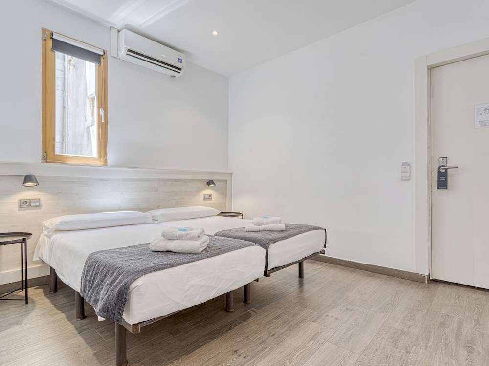 Hostal Bedmates