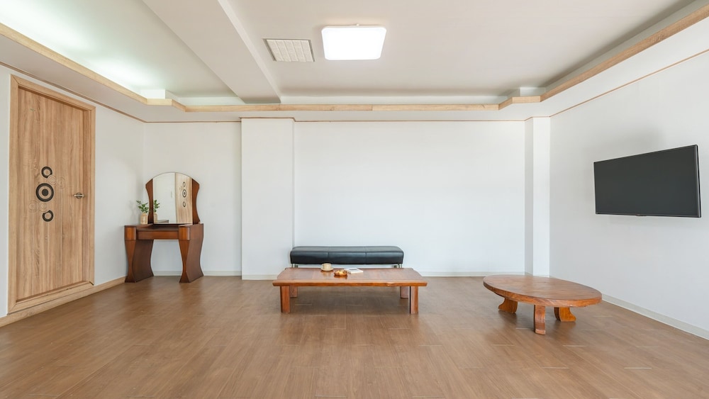 Ganghwa Raube Pet-friendly Pension