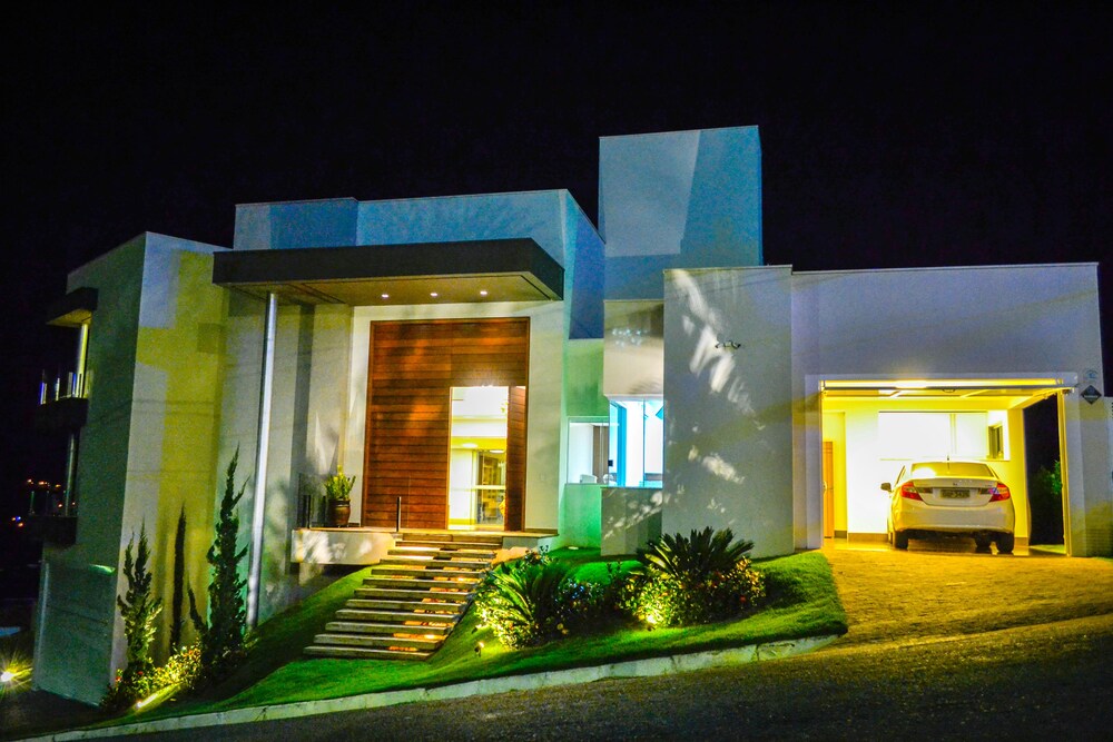 Suites de Luxo em Escarpas do Lago view 3