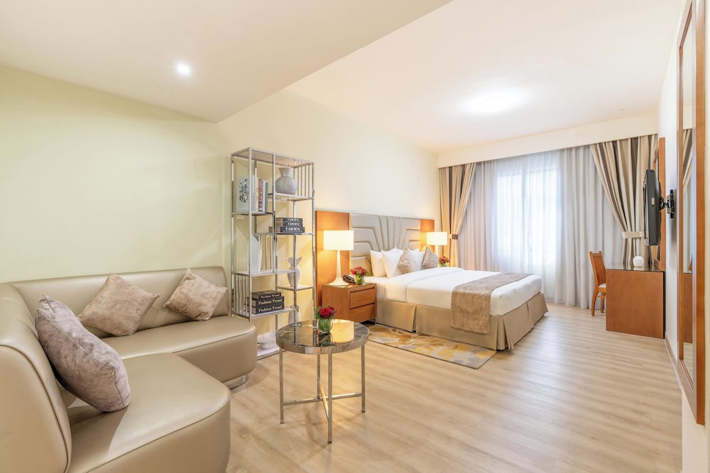 Golden Sands 10 Hotel Apartments