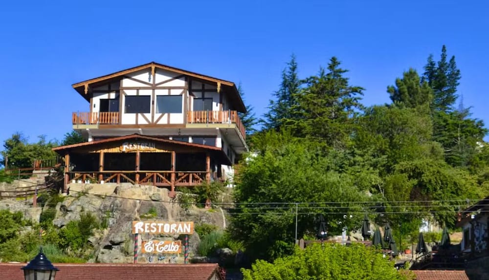 Hosteria El Ceibo