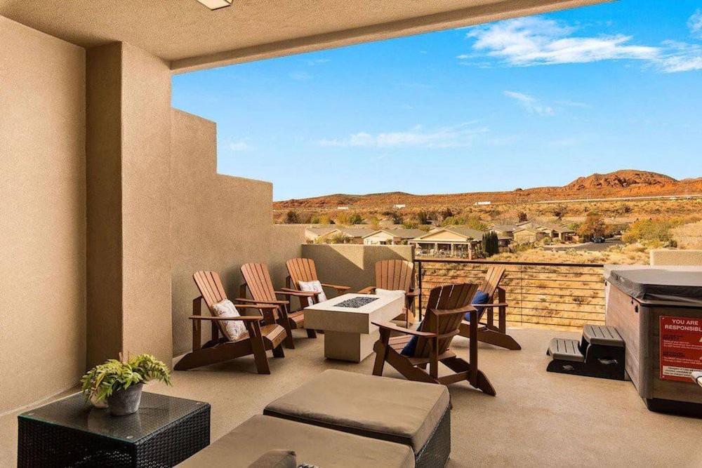 Coral Canyon 6BR 6 5BA Pool Privatehottub Fits23 view 2