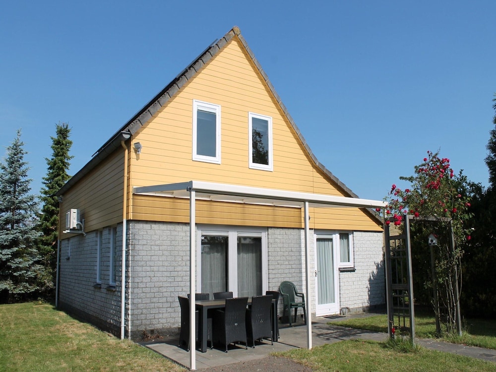 Holiday Home in Zeeland With Garden Terrace