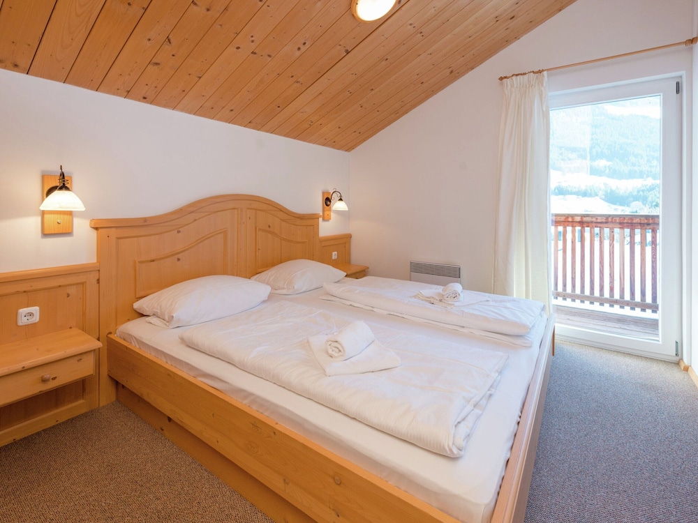 Chalet in Annaberg-lungotz With a Community Pool