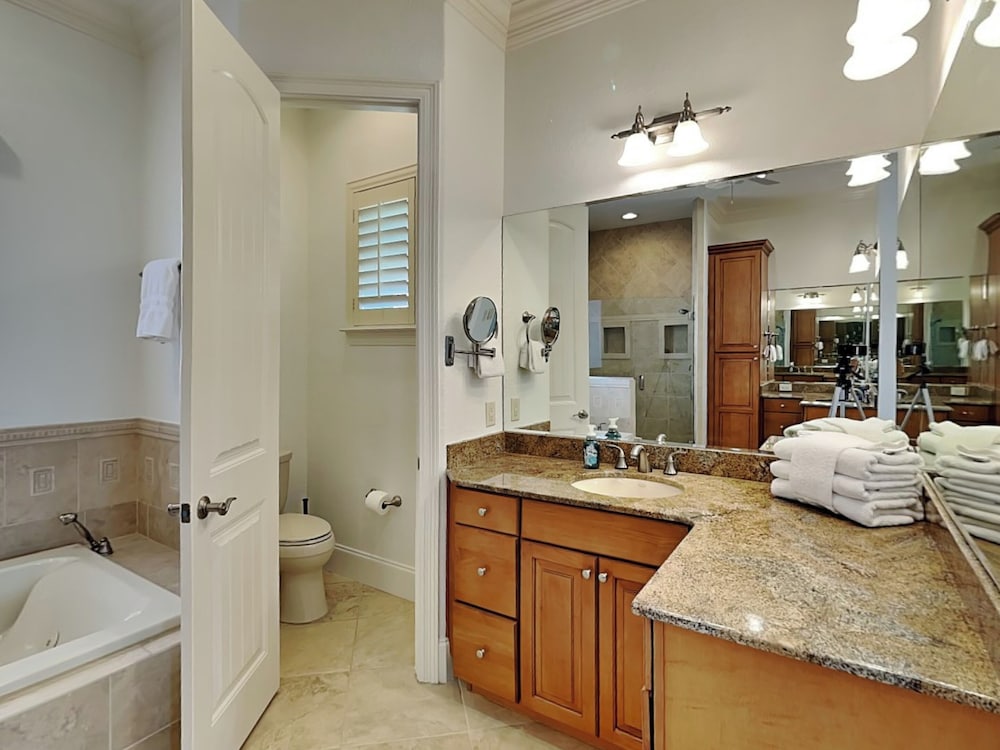 Destiny's Paradise by Southern Vacation Rentals